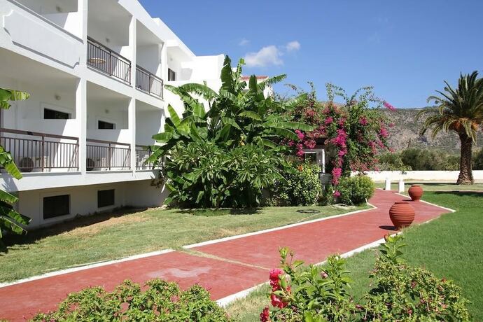 Imagen general del Hotel Mediterranean, K&aacute;rpatos. Foto 4