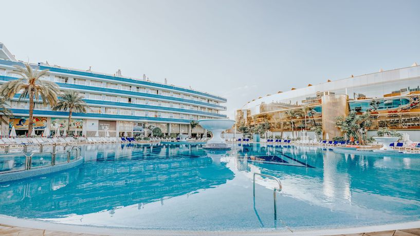 Imagen de la piscina del Hotel Mediterranean Palace, Playa de las Am&eacute;ricas. Foto 21