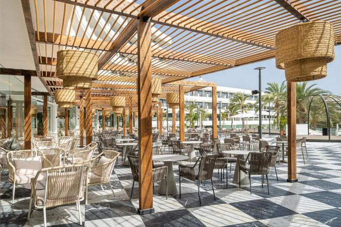 Imagen de los exteriores del Hotel Mediterranean Palace, Playa de las Am&eacute;ricas. Foto 18