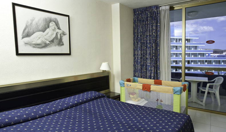 Imagen de la habitación del Hotel Mediterranean Palace, Playa de las Americas. Foto 15