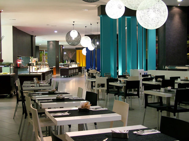 Imagen de los interiores del Hotel Mediterranean Palace, Playa de las Americas. Foto 17