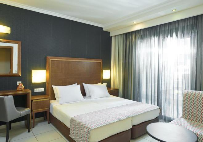 Imagen de la habitación del Hotel Mediterranean Resort. Foto 10