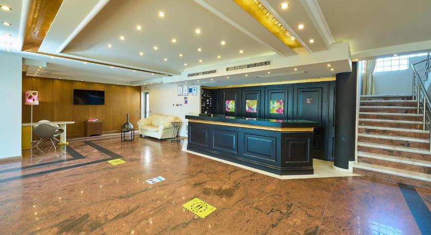 Imagen de los interiores del Hotel Mediterranean Resort. Foto 15