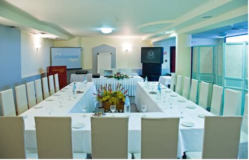 Imagen de la habitación del Hotel Mediterranean Resort, Paralia. Foto 5