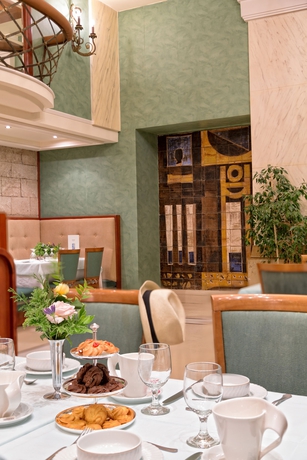 Imagen del bar/restaurante del Hotel Mediterranean, Rodas Town. Foto 4