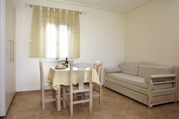 Imagen de la habitación del Hotel Mediterranean, Stelida. Foto 1