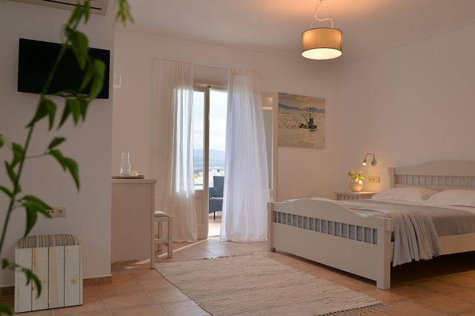 Imagen de la habitación del Hotel Mediterranean, Stelida. Foto 2