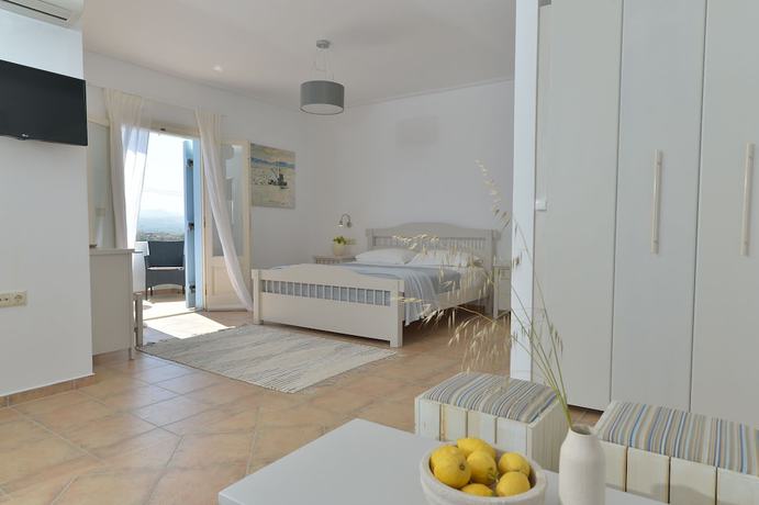 Imagen de la habitación del Hotel Mediterranean, Stelida. Foto 7