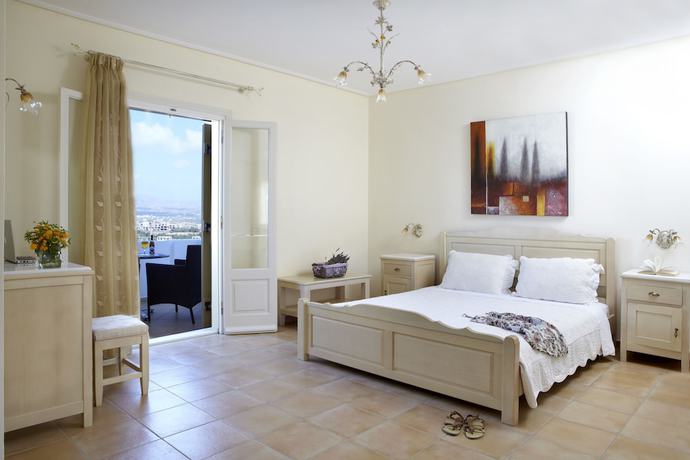 Imagen de la habitación del Hotel Mediterranean, Stelida. Foto 13