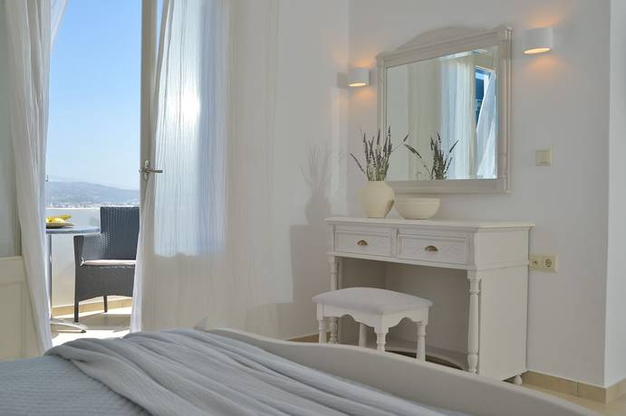 Imagen de la habitación del Hotel Mediterranean, Stelida. Foto 17