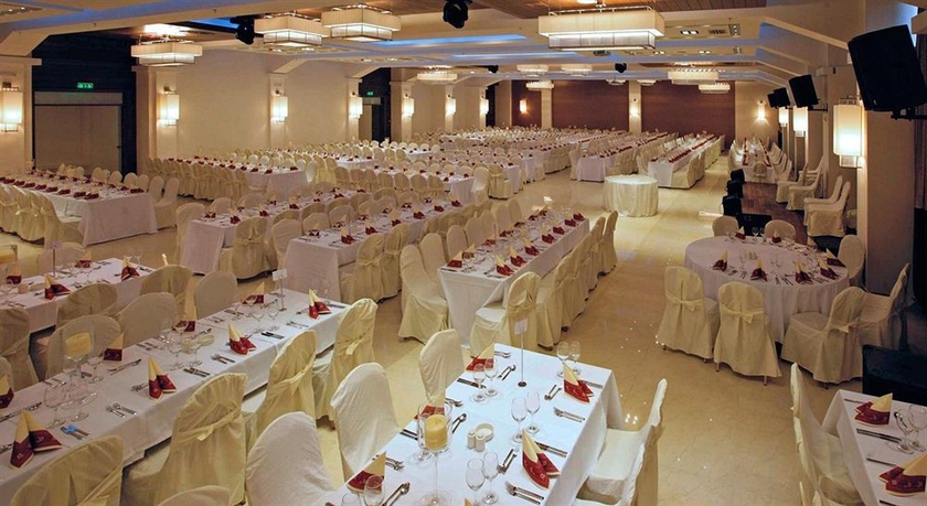 Imagen de los interiores del Hotel Mediterranean Village and Spa. Foto 10