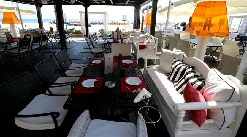 Imagen del bar/restaurante del Hotel Mediterranean Village and Spa. Foto 5