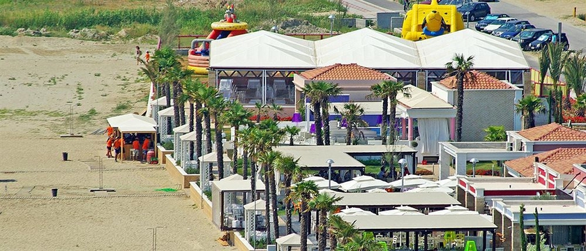 Imagen de los exteriores del Hotel Mediterranean Village and Spa. Foto 9