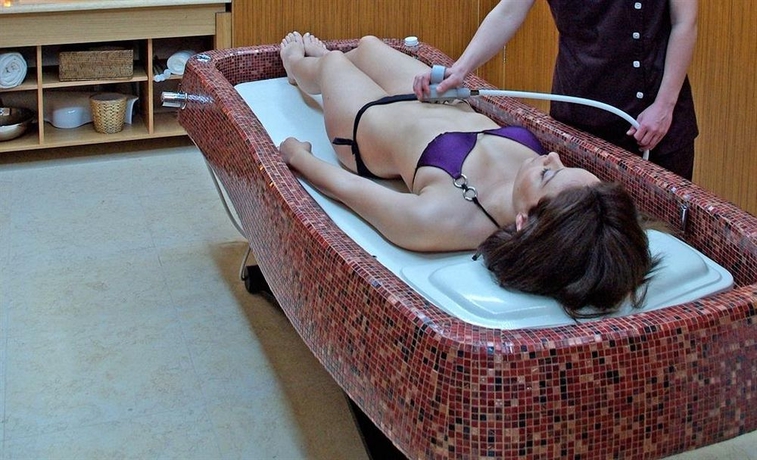 Imagen de la piscina del Hotel Mediterranean Village and Spa. Foto 15