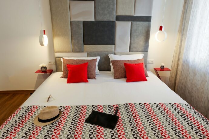 Imagen de la habitación del Hotel Mediterranee, Calvi. Foto 13