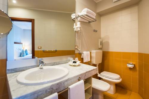 Imagen de la habitación del Hotel Mediterranee Family and Spa. Foto 11