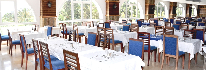 Imagen del bar/restaurante del Hotel Mediterranee Hammamet - Families and Couples Only. Foto 3