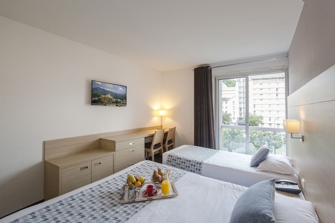 Imagen de la habitación del Hotel Mediterranee, Lourdes. Foto 5