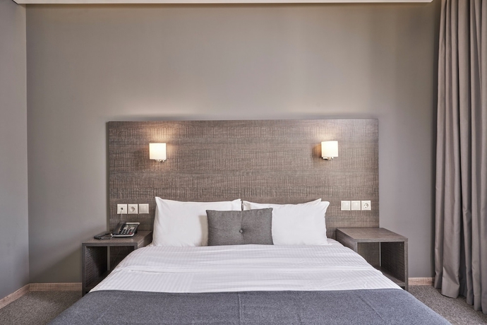 Imagen de la habitación del Hotel Mediterranee, Patras. Foto 3