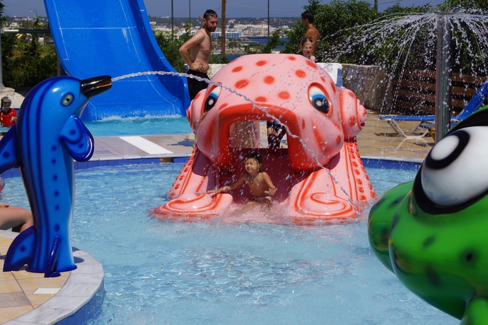 Imagen de la piscina del Hotel Mediterraneo - All Inclusive. Foto 16