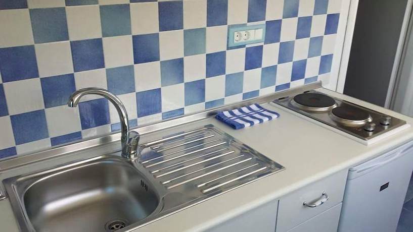 Imagen de la habitación del Hotel Mediterraneo, Archangelos. Foto 18