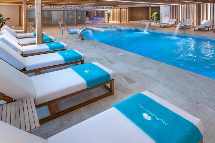 Imagen de los interiores del Hotel Mediterraneo Bay Hotel & Resort. Foto 13
