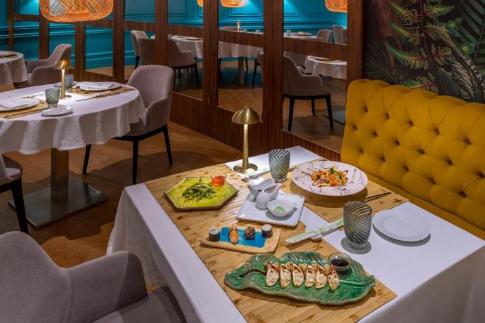 Imagen del bar/restaurante del Hotel Mediterraneo Bay Hotel & Resort. Foto 4