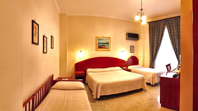 Imagen general del Hotel Mediterraneo, Cefalu. Foto 1