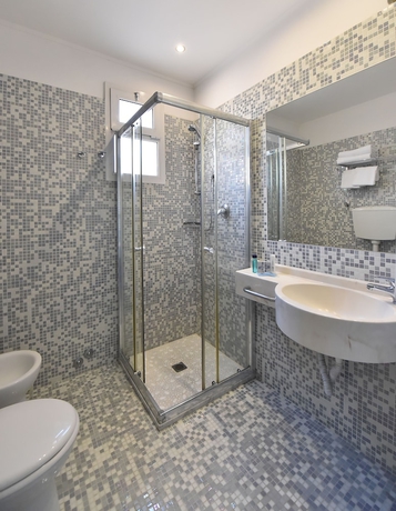 Imagen de la habitación del Hotel Mediterraneo Club Benessere. Foto 14
