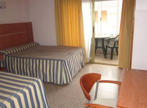 Imagen de la habitación del Hotel Mediterraneo, Guardamar del Segura. Foto 10