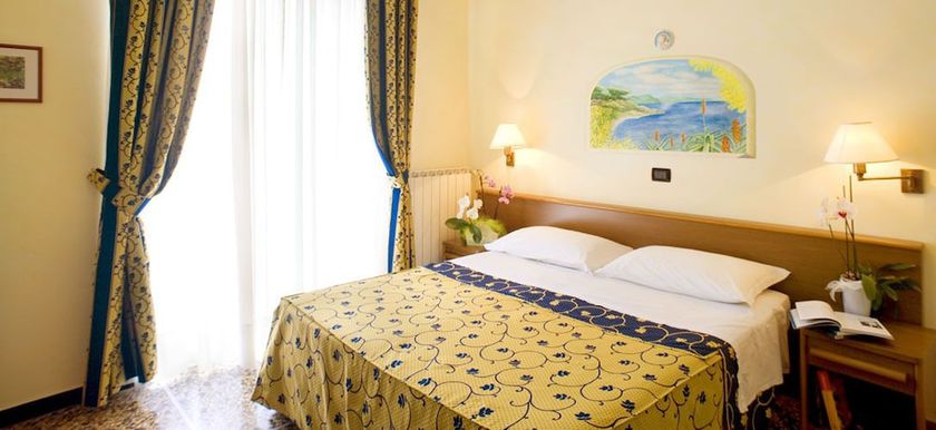Imagen de la habitación del Hotel Mediterraneo, Laigueglia. Foto 8