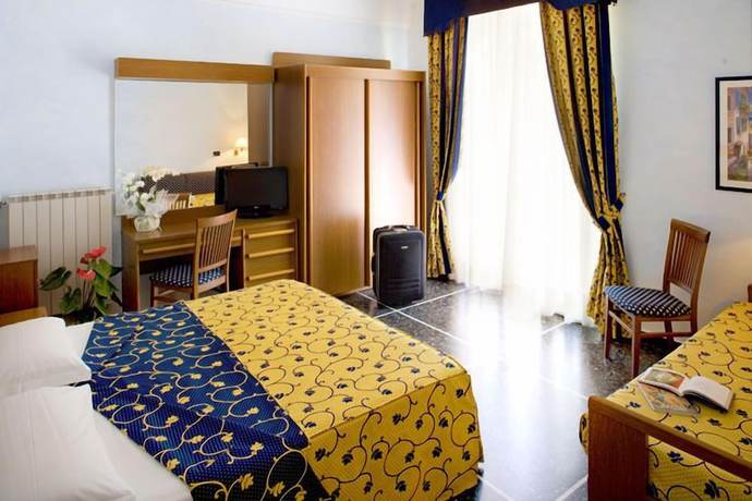 Imagen de la habitación del Hotel Mediterraneo, Laigueglia. Foto 11