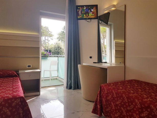 Imagen de la habitación del Hotel Mediterraneo, Lignano Sabbiadoro. Foto 8
