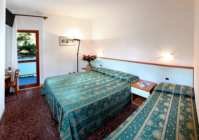 Imagen de la habitación del Hotel Mediterraneo, Lignano Sabbiadoro. Foto 16
