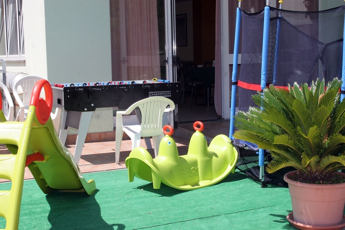 Imagen de los exteriores del Hotel Mediterraneo, Martinsicuro. Foto 6