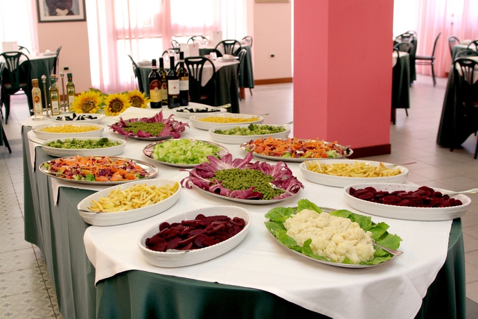 Imagen del bar/restaurante del Hotel Mediterraneo, Martinsicuro. Foto 2