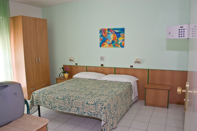 Imagen de la habitación del Hotel Mediterraneo, Martinsicuro. Foto 4