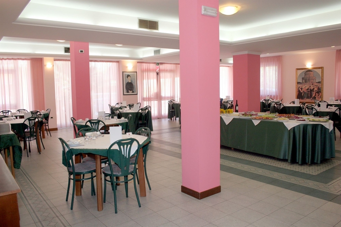 Imagen del bar/restaurante del Hotel Mediterraneo, Martinsicuro. Foto 3