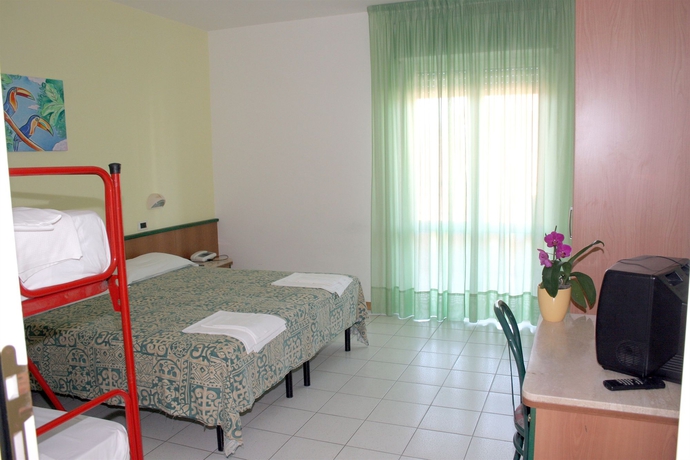 Imagen de la habitación del Hotel Mediterraneo, Martinsicuro. Foto 5