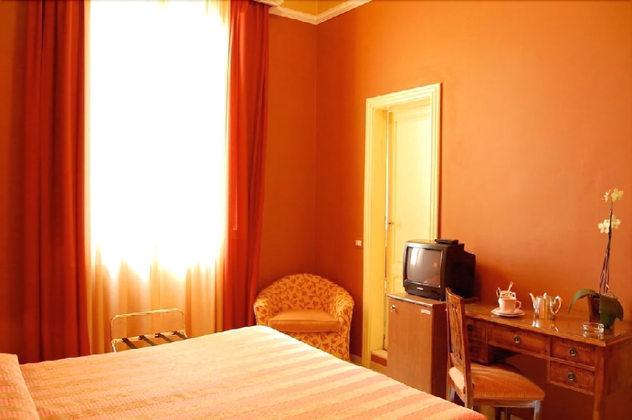 Imagen de la habitación del Hotel Mediterraneo, Montecatini Terme. Foto 4