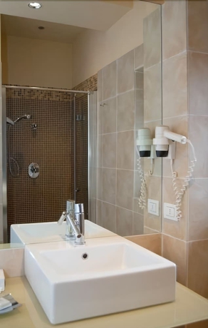 Imagen de la habitación del Hotel Mediterraneo, Montecatini Terme. Foto 11