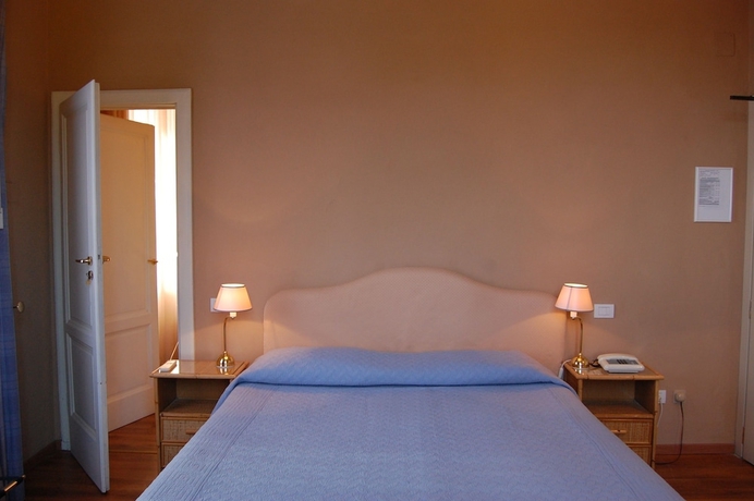Imagen de la habitación del Hotel Mediterraneo, Montecatini Terme. Foto 12
