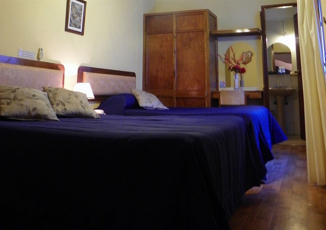 Imagen de la habitación del Hotel Mediterraneo, Montevideo. Foto 2