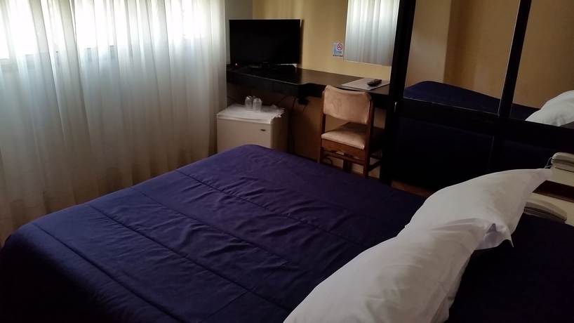 Imagen de la habitación del Hotel Mediterraneo, Montevideo. Foto 3