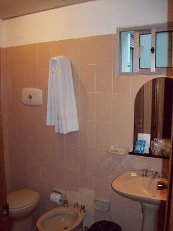 Imagen de la habitación del Hotel Mediterraneo, Montevideo. Foto 5