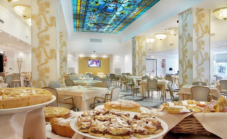 Imagen del bar/restaurante del Hotel Mediterraneo Palace, Ragusa. Foto 5