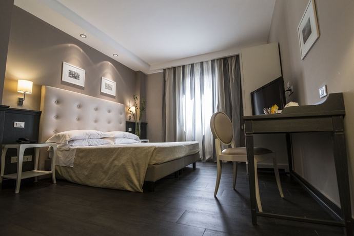 Imagen de la habitación del Hotel Mediterraneo, Palermo. Foto 14