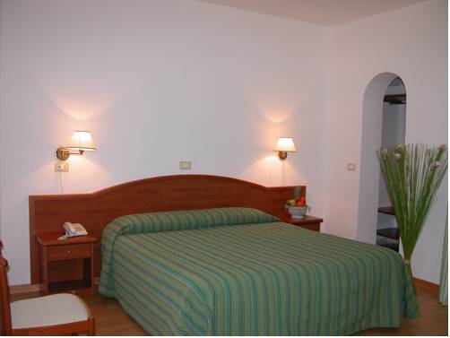 Imagen de la habitación del Hotel Mediterraneo, Pantelleria. Foto 5
