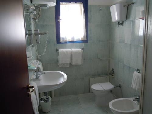 Imagen de la habitación del Hotel Mediterraneo, Pantelleria. Foto 8