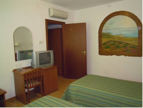 Imagen de la habitación del Hotel Mediterraneo, Pantelleria. Foto 14